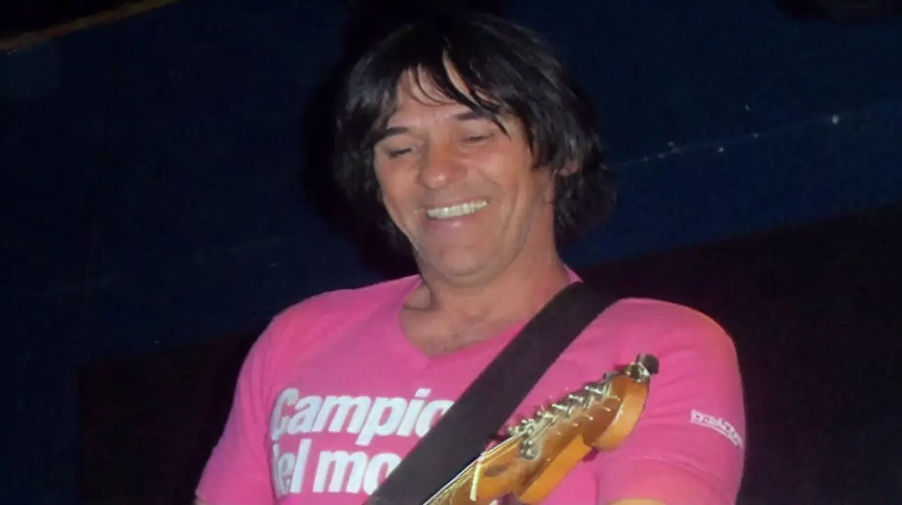 Murió Marcelo Decall, referente del rock cordobés, a los 64 años