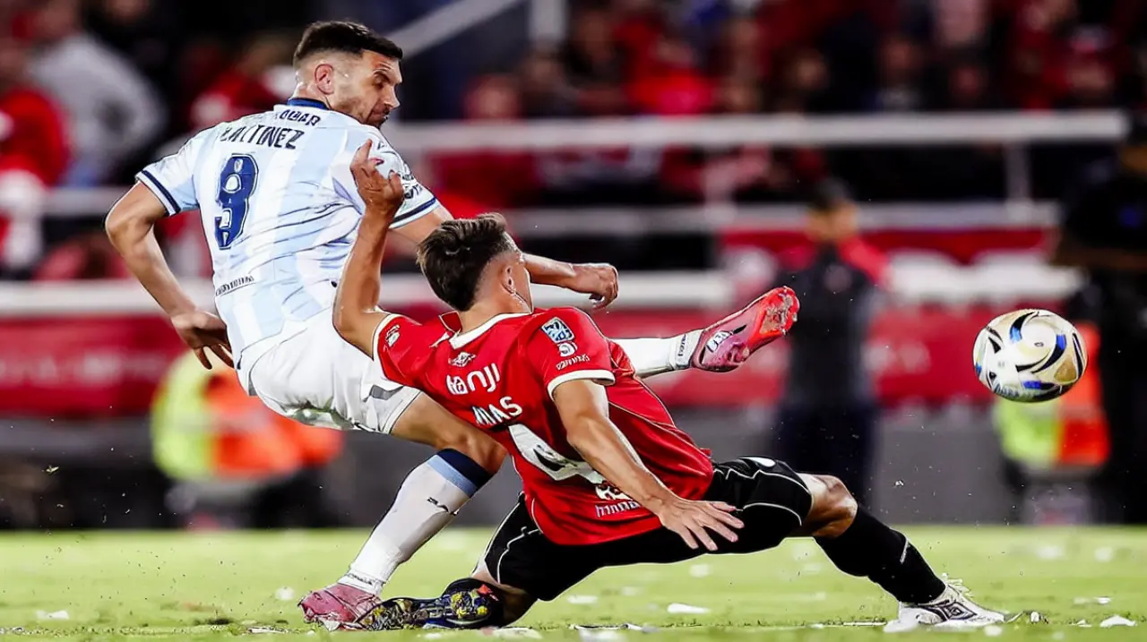 Racing e Independiente se enfrentan con la clasificación en juego