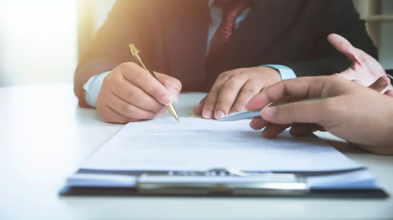 Firmar una operación inmobiliaria a distancia: qué cambia según el tipo de firma