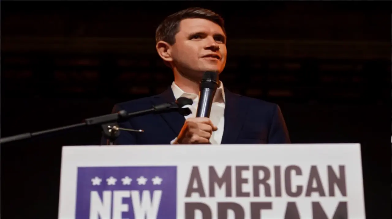 James Talarico centra su campaña en la justicia social y cuestiona a Ken Paxton