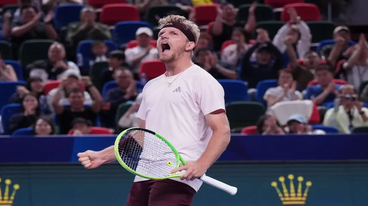 Davidovich elimina a Zverev y alcanza la final de Shanghái