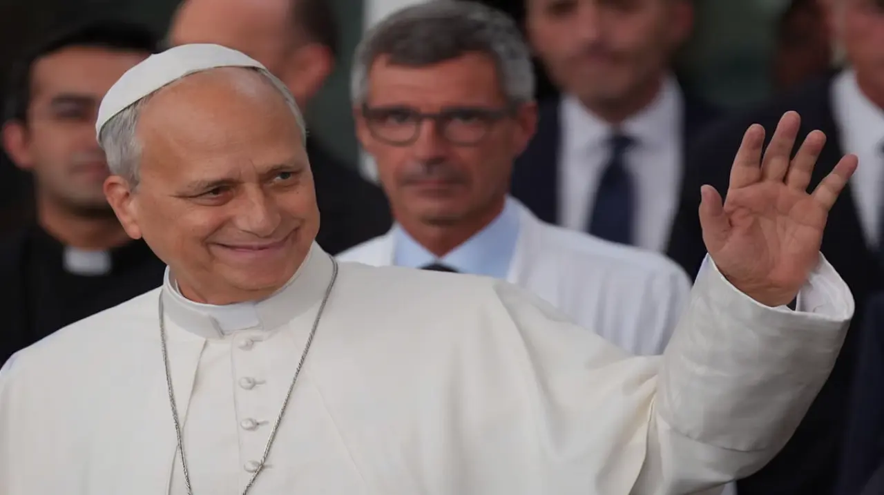 El cirujano del Papa afirmó que podrá viajar a América Latina
