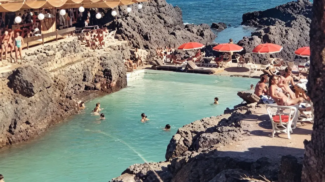 Las Grutas: la piscina que se llenaba con el mar y la discoteca excavada en Punta Ballena
