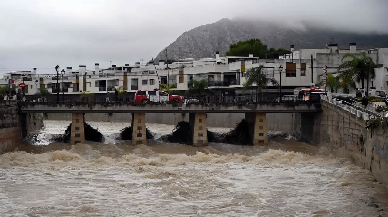 Inundaciones en el este de España: tres muertos y más de 800.000 personas confinadas
