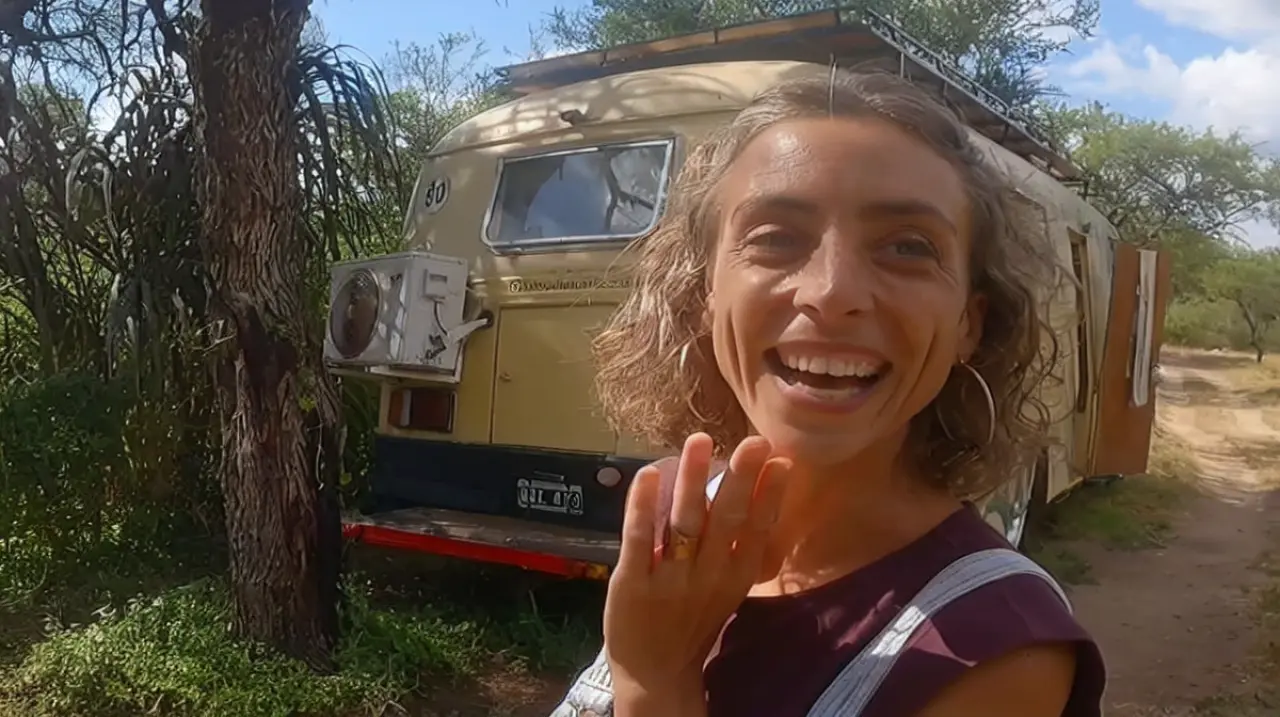De las aulas al motorhome: la nueva vida de Ina en Córdoba