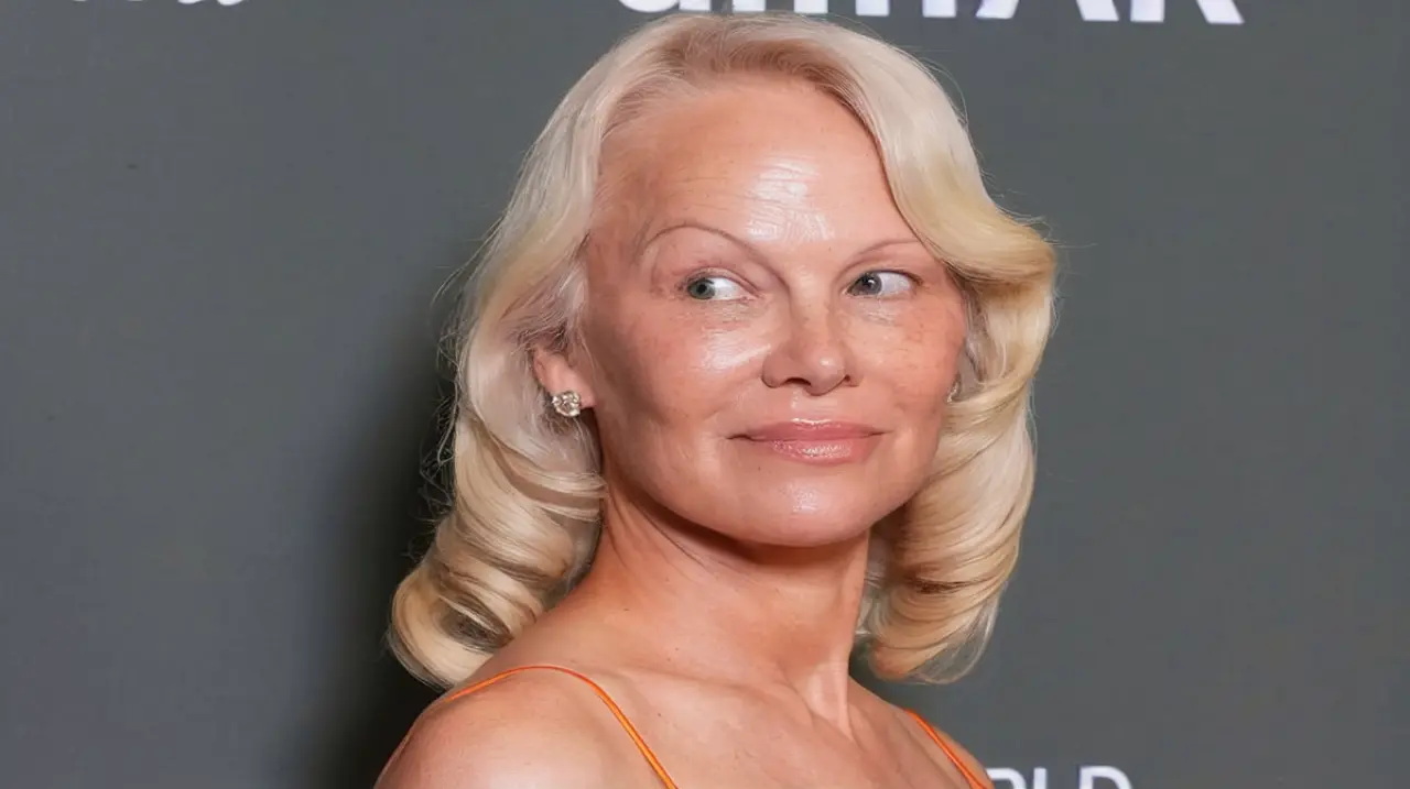 Pamela Anderson reivindica la libertad de vestirse sin casilleros