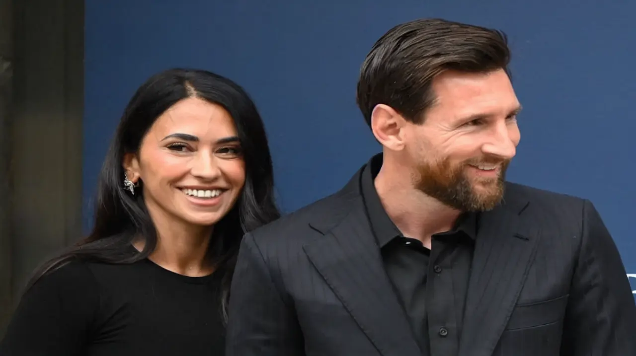 Messi y Antonela Roccuzzo llegaron a Oviedo con looks total black