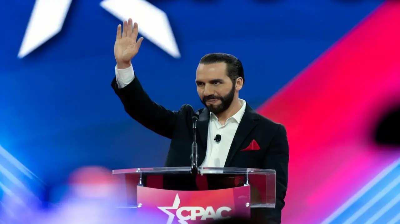 El plan de liberaciones de Bukele no satisface a las familias de los detenidos