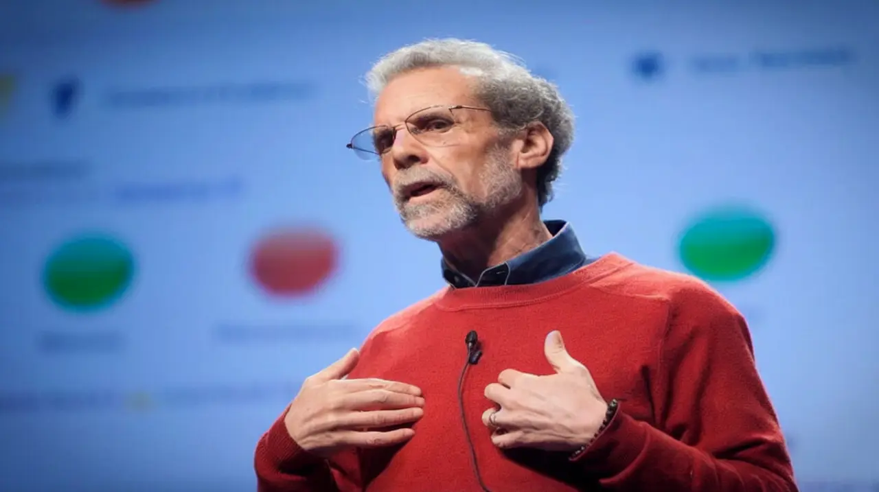 Las 12 frases que Daniel Goleman vincula con una alta inteligencia emocional