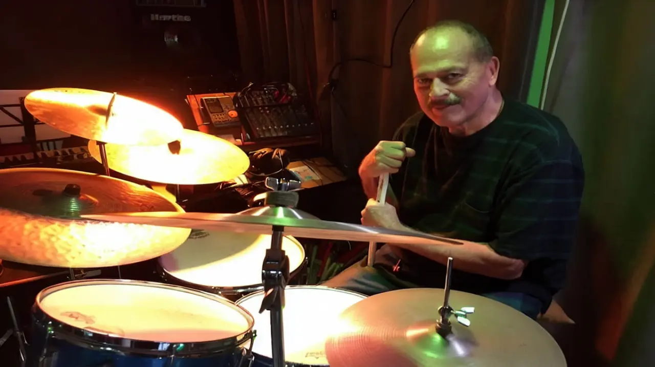Murió Carlos Riganti, referente de Alas y destacado baterista del rock argentino