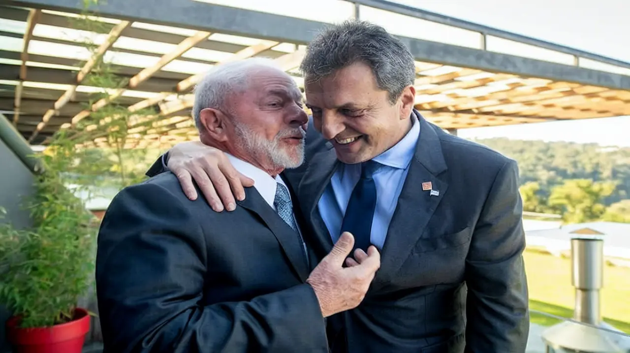 Sergio Massa respaldó a Lula antes del balotaje presidencial en Brasil