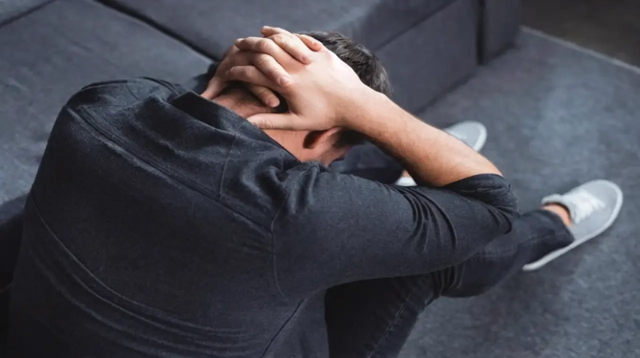Estrés crónico y ataque de pánico: qué efectos tienen en el cuerpo y cómo distinguirlos