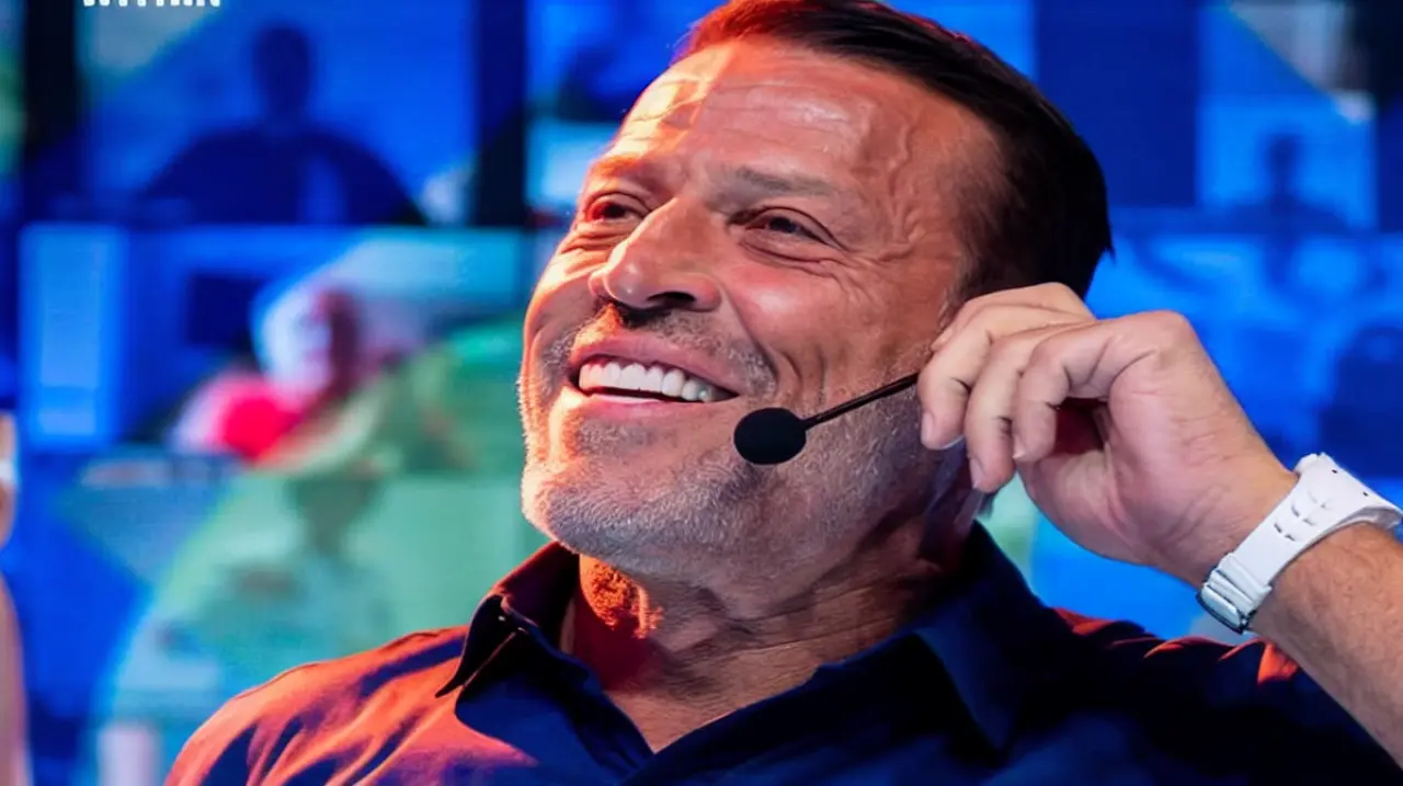 Tony Robbins propone cambiar el foco en uno mismo por gratitud para reducir el sufrimiento