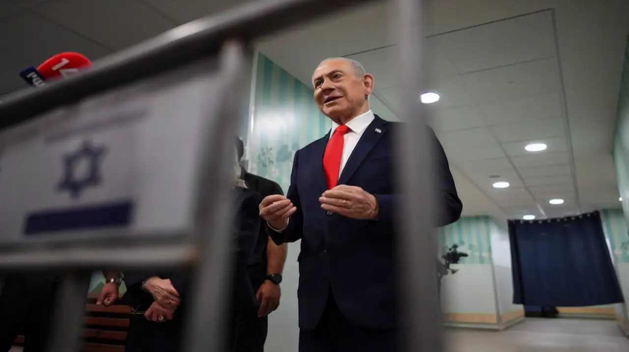 Elecciones en Israel: Netanyahu queda primero, pero sin mayoría para formar gobierno