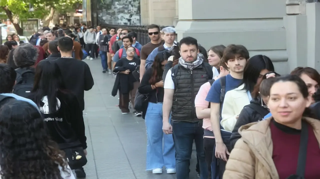 Más de 35.000 personas se registraron para buscar empleo en una feria porteña con 2500 vacantes