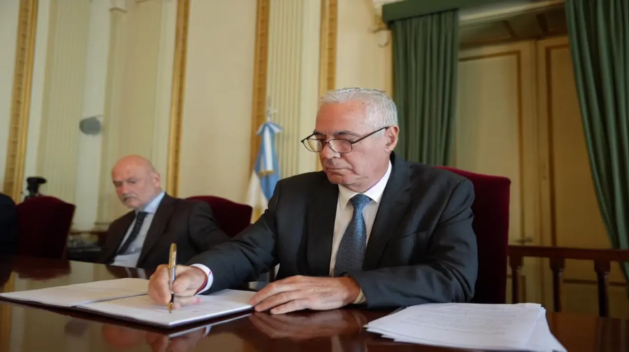 La Corte bonaerense funciona con tres jueces y reclama cubrir cuatro vacantes
