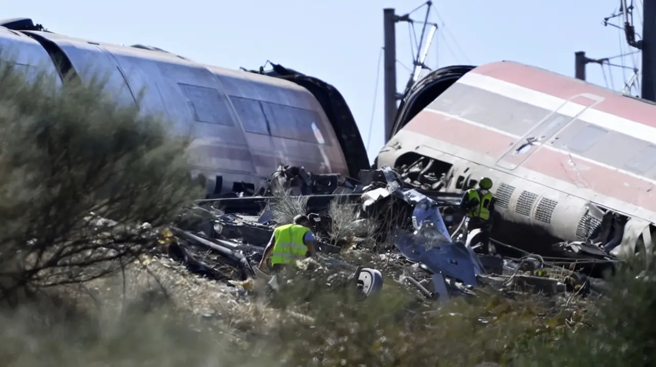 La falla del sistema LZB y la secuencia previa al choque de trenes en España