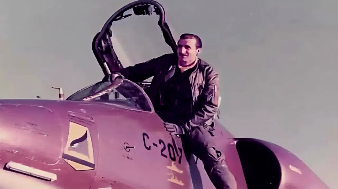 Murió Carlos Rinke, piloto argentino de seis misiones en la Guerra de Malvinas