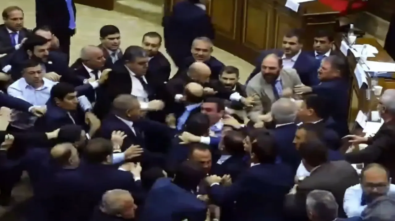 Violencia en el Parlamento de Armenia durante un debate por la Cámara de Cuentas