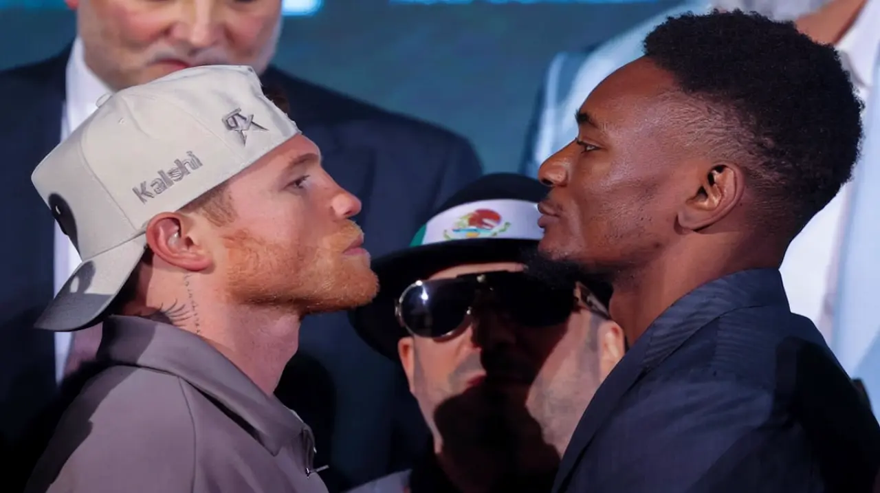 Canelo Álvarez enfrenta a Mbilli en Riad entre el riesgo bélico y la disputa por el título